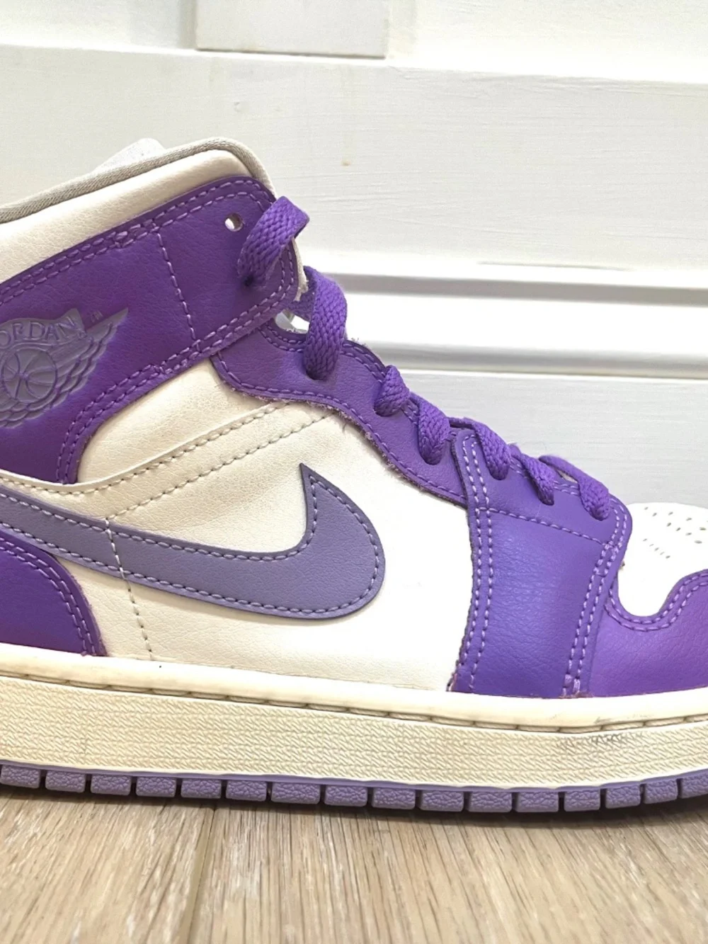 Nike Air Jordan 1 Mid in Action Grape (Purple)